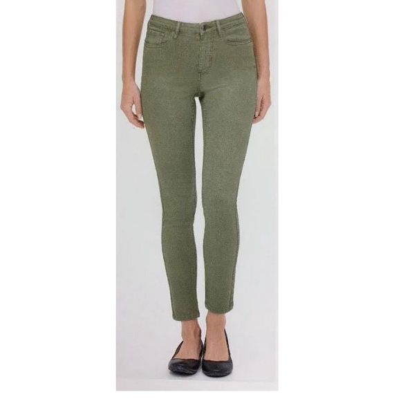 Calvin Klein Women’s Ankle Skinny Jeans size 6, Sage color - Picture 1 of 4